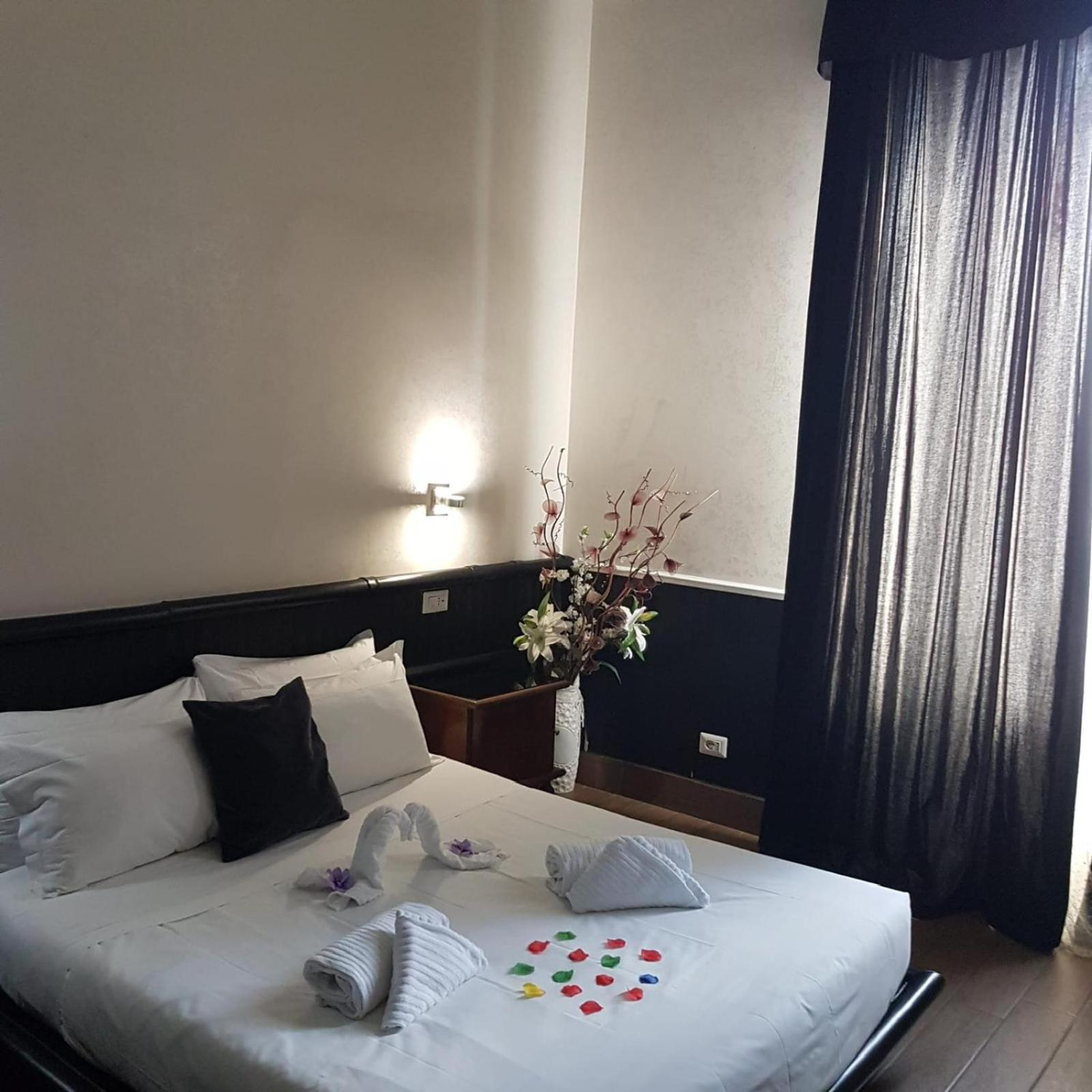 ホテル Smart Lux Roma Centro エクステリア 写真